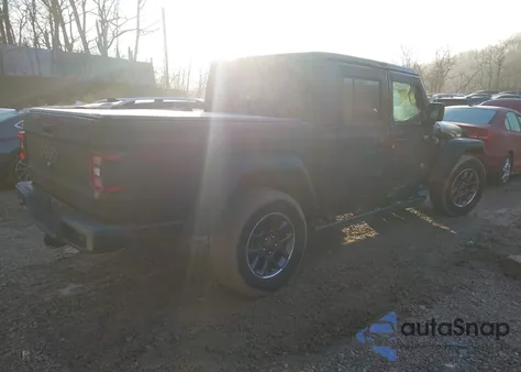 2021 Jeep Gladiator 80Th Anniversary 4X4 z USA, uszkodzony, nr VIN 1C6HJTAG8ML513554